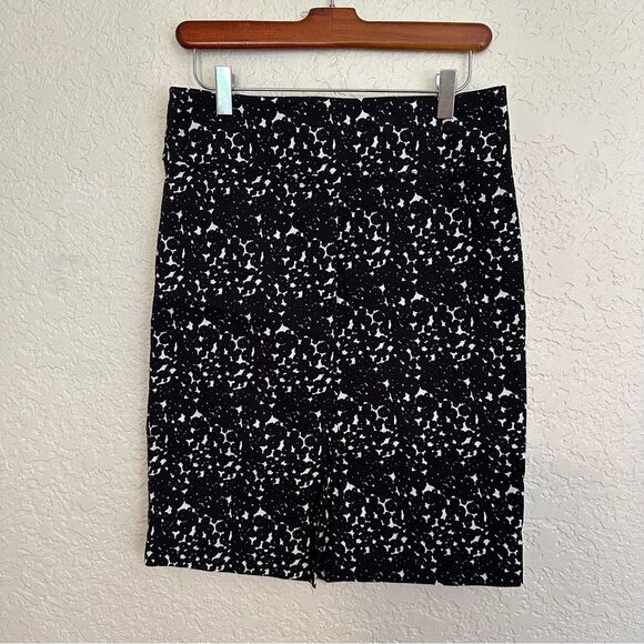 Margaret M Slimming Pencil Skirt-Black & White - Size‎ Medium - Picture 8 of 10